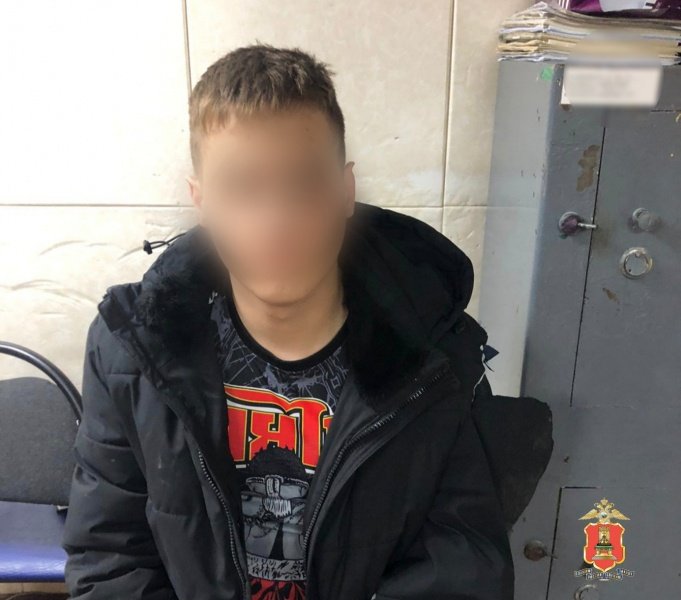Во Ржеве полицейские привлекли к ответственности молодого человека за уличную наркорекламу